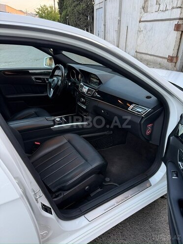 Mercedes E 250-9