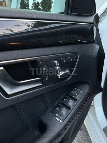 Mercedes E 250-12
