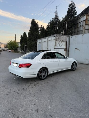 Mercedes E 250-7