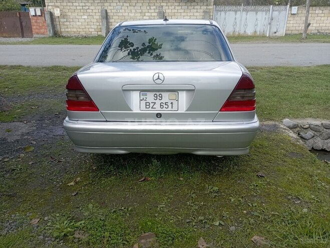 Mercedes C 200-9