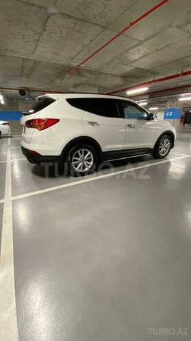 Hyundai Santa Fe-4