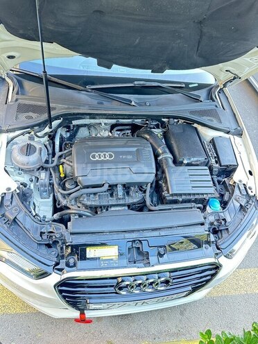 Audi A3-8