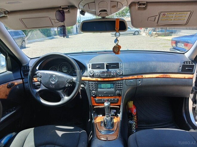 Mercedes E 220-7