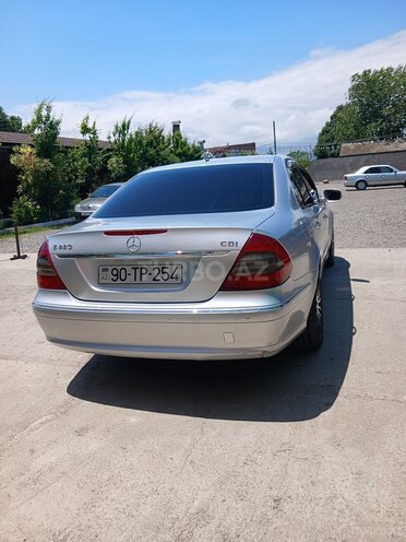 Mercedes E 220-8