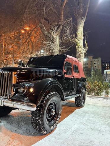 GAZ 69-8