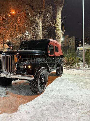 GAZ 69-10