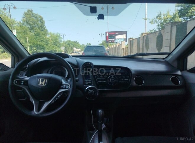 Honda Insight-3