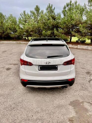 Hyundai Santa Fe-13