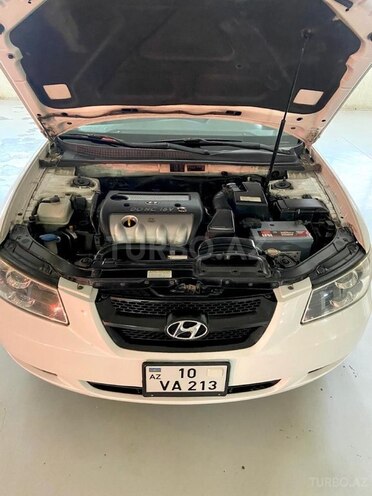 Hyundai Sonata-14