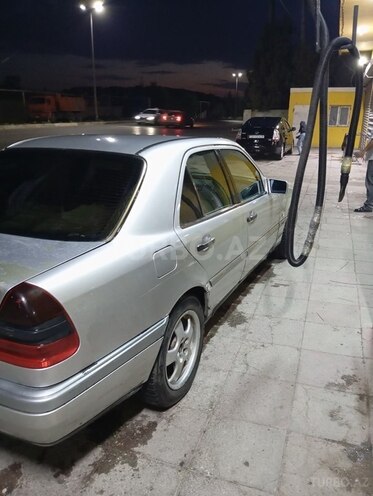 Mercedes C 250-4