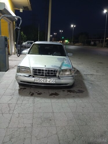 Mercedes C 250-1