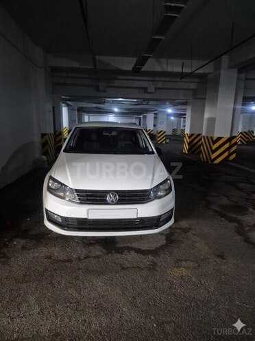 Volkswagen Polo-2