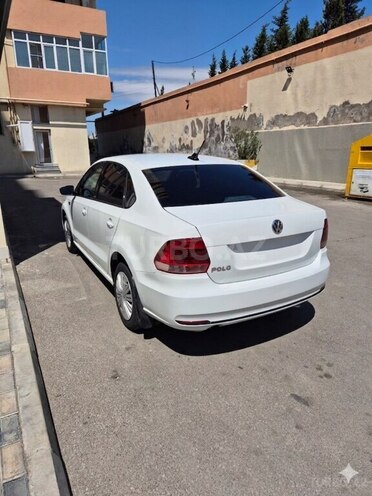 Volkswagen Polo-3