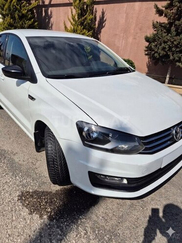 Volkswagen Polo-5