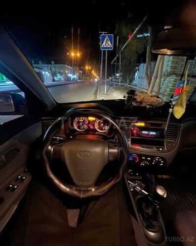 Kia Rio-2