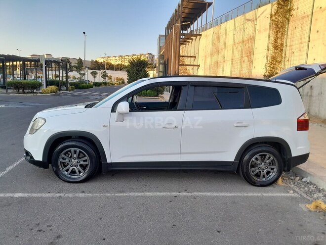 Chevrolet Orlando-3