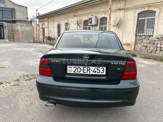 Opel Vectra-11