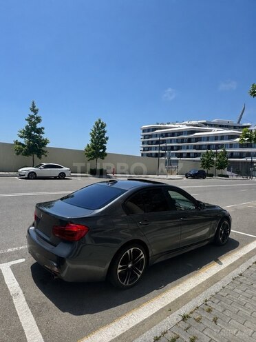 BMW 320-3