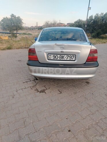Opel Vectra-5
