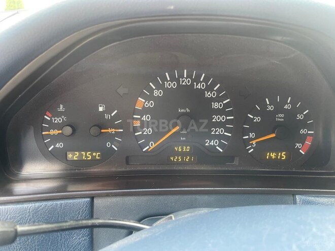 Mercedes E 230-12