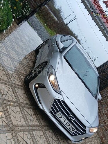 Hyundai Avante-4