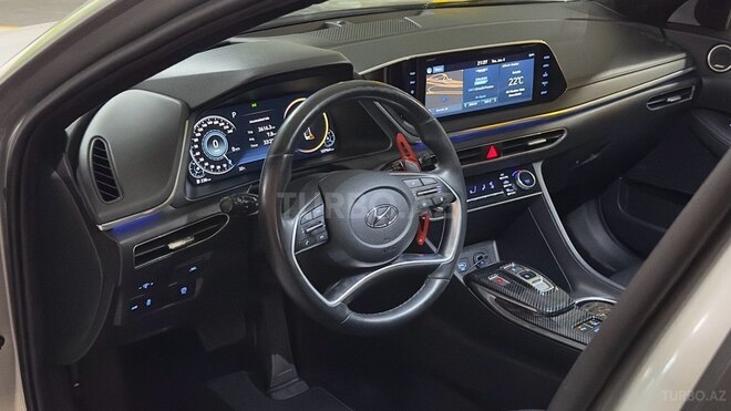 Hyundai Sonata-8