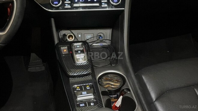 Hyundai Sonata-14