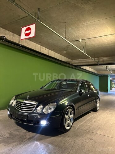 Mercedes E 240-2