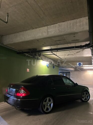 Mercedes E 240-6