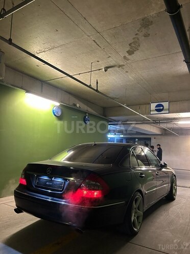 Mercedes E 240-5
