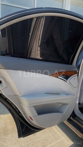 Mercedes E 240-16