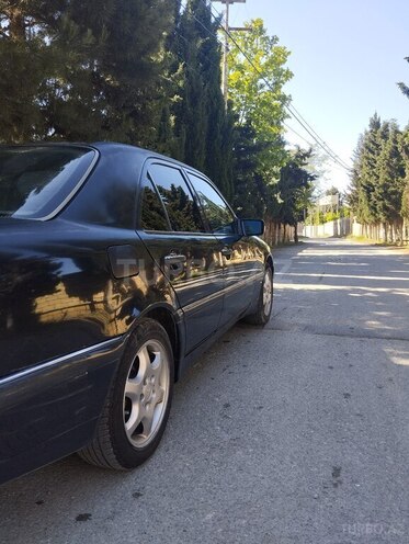 Mercedes C 230-6