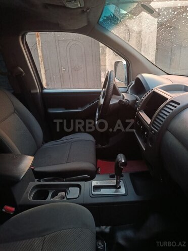 Nissan Navara-6