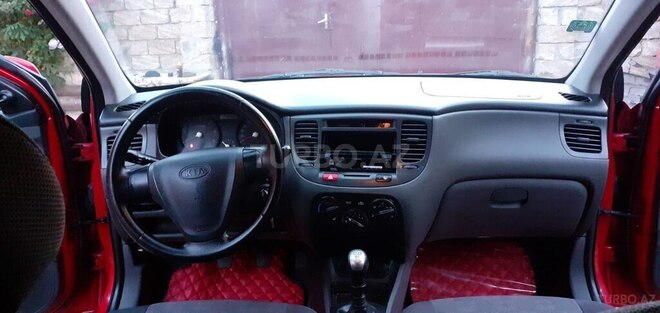Kia Rio-12
