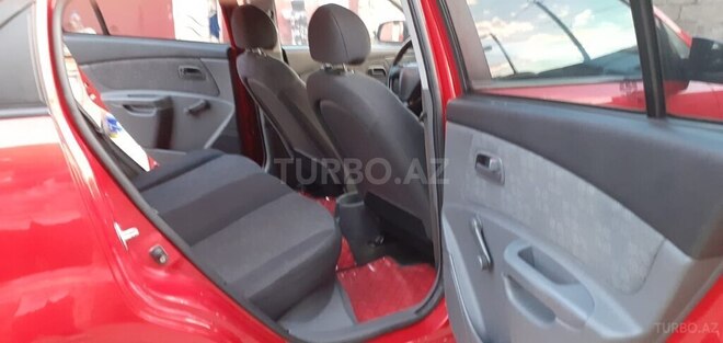 Kia Rio-11