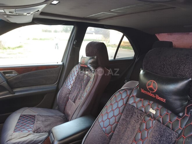 Mercedes E 230-6