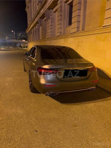 Mercedes E 200 4MATIC-3