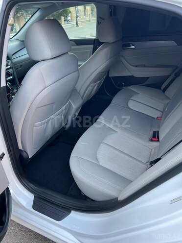 Hyundai Sonata-7