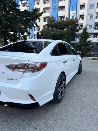 Hyundai Sonata-5