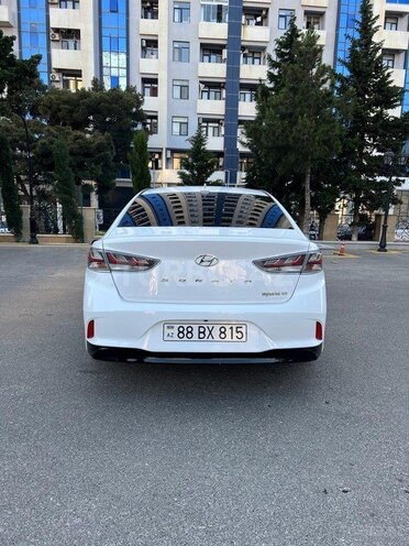 Hyundai Sonata-10