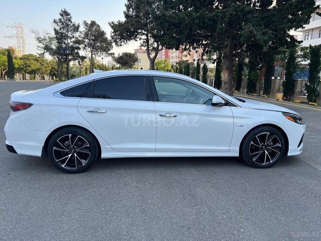 Hyundai Sonata-9