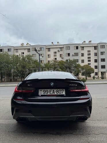 BMW 330e-6