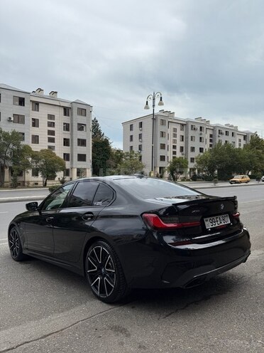 BMW 330e-11