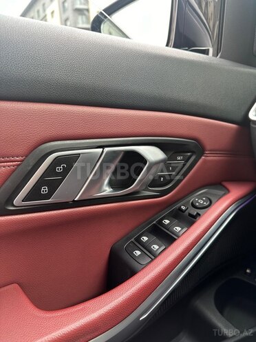 BMW 330e-21