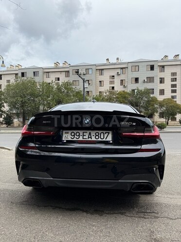 BMW 330e-13