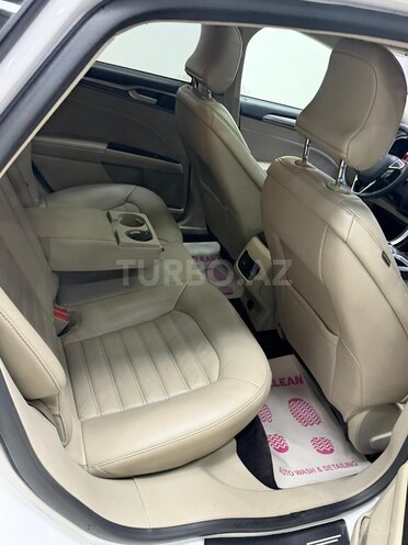 Ford Fusion (North America)-15