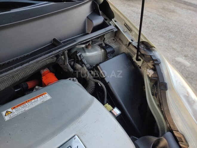 Toyota Prius-2