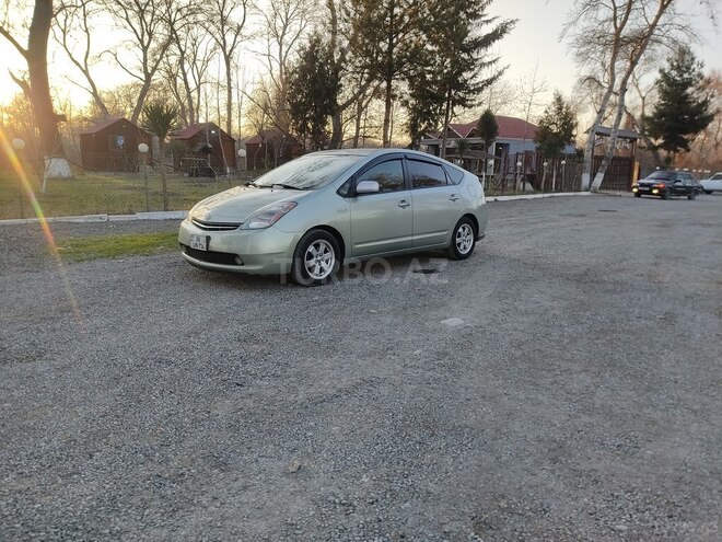 Toyota Prius-5