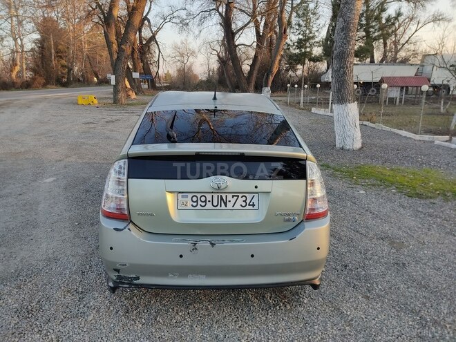 Toyota Prius-8
