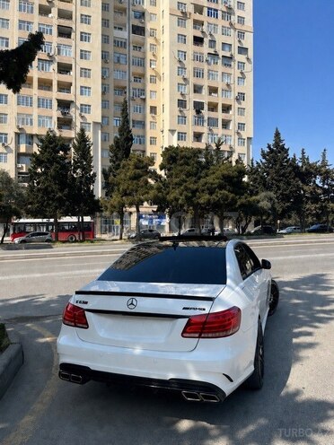 Mercedes E 350-13
